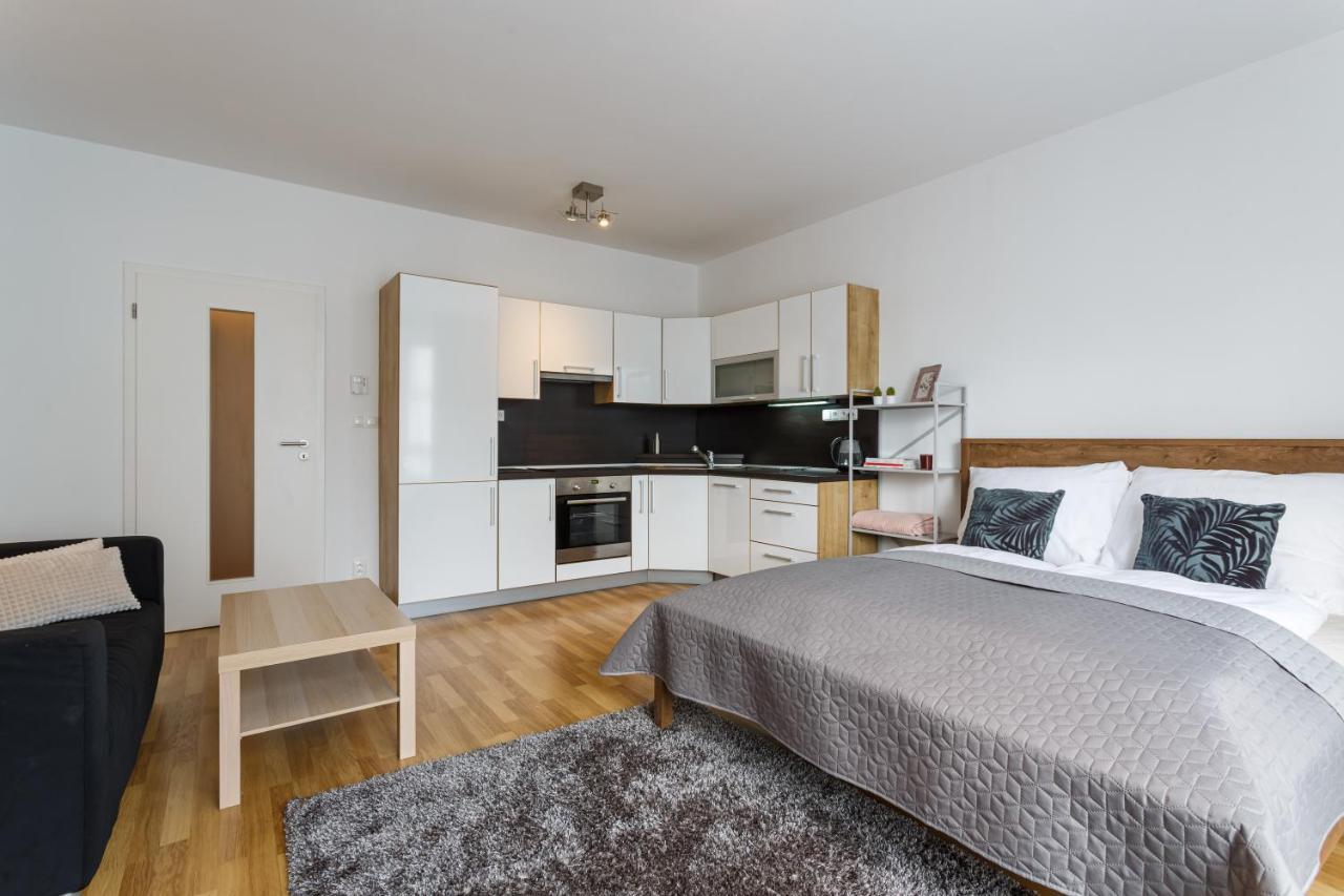 אוסטרבה Golden Apartments Rezidence Nova Karolina מראה חיצוני תמונה