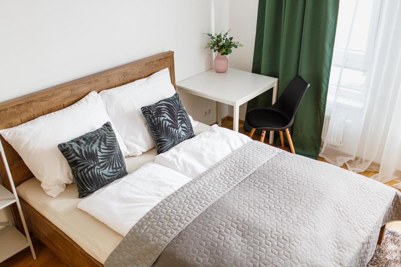אוסטרבה Golden Apartments Rezidence Nova Karolina מראה חיצוני תמונה