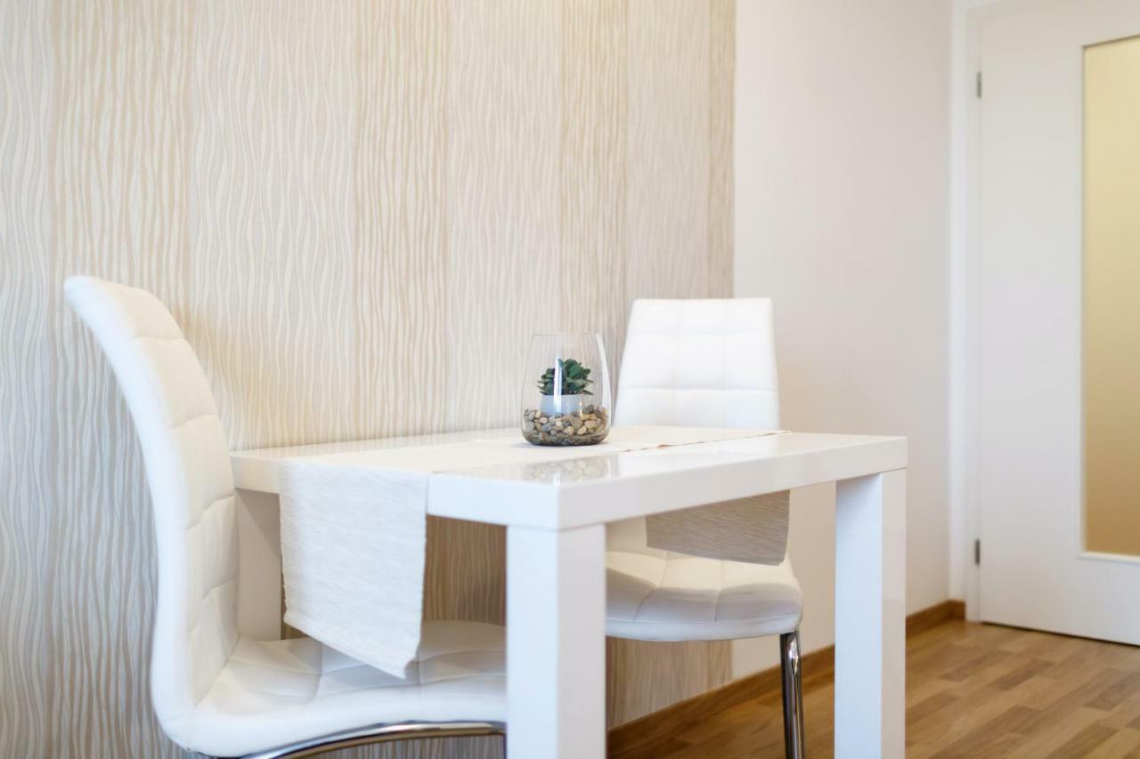 אוסטרבה Golden Apartments Rezidence Nova Karolina מראה חיצוני תמונה