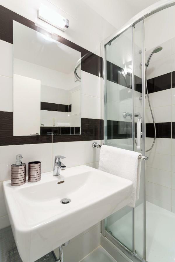 אוסטרבה Golden Apartments Rezidence Nova Karolina מראה חיצוני תמונה