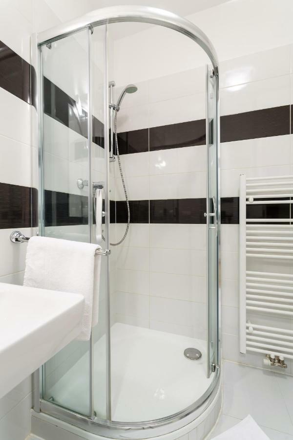 אוסטרבה Golden Apartments Rezidence Nova Karolina מראה חיצוני תמונה