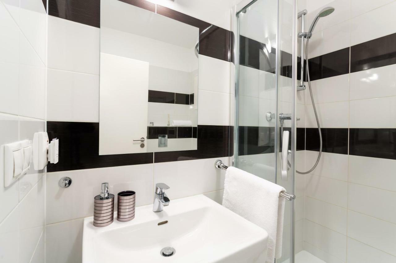 אוסטרבה Golden Apartments Rezidence Nova Karolina מראה חיצוני תמונה